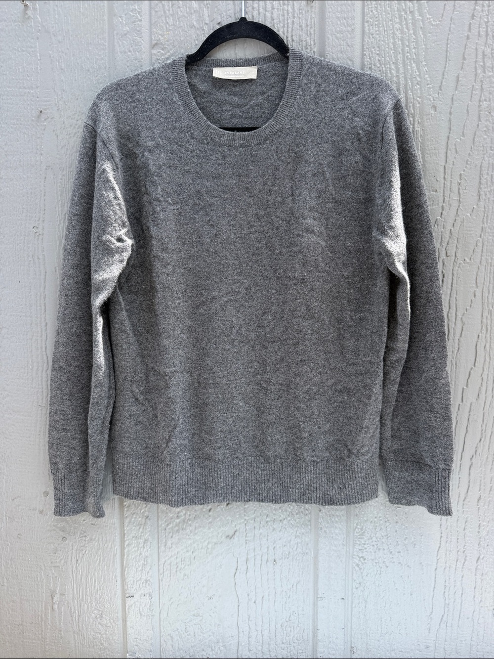 Everlane Women’s Cashmere Crewneck Sweater  Gray Size: M